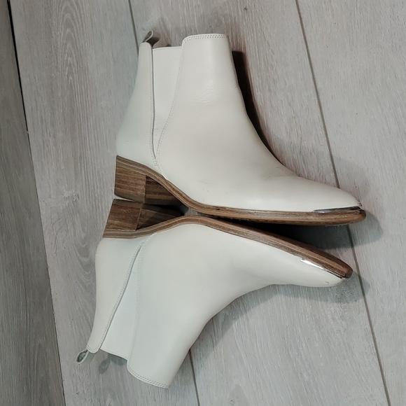 Marc Fisher LTD Womens Lyale Leather Heels Boots shoes sz 6.5M - Picture 12 of 15